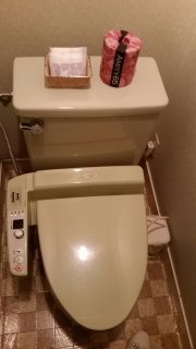 アマン(東久留米市/ラブホテル)の写真『108号室トイレ。狭い』by 春風拳