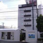 ホテル LEI（レイ）(全国/ラブホテル)の写真『昼の外観（北から）』by ホテルレポったー