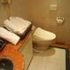 HOTEL PARIS(パリス)(渋谷区/ラブホテル)の写真『404トイレバスルームと洗面所に直結でつらい』by まさおじさん