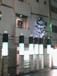 ラピア(新宿区/ラブホテル)の写真『夜の入り口』by もんが～