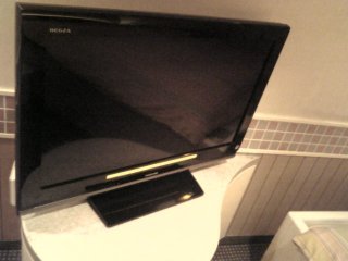 閉店？したホテル(ID:23865)(新宿区/ラブホテル)の写真『201号室 テレビ』by トビウオ