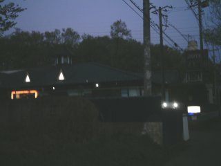 HOTELマキシム(所沢市/ラブホテル)の写真『早朝の外観』by もんが～