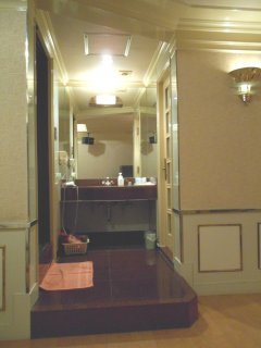 フランセ(八王子市/ラブホテル)の写真『702号室、洗面所』by もんが～