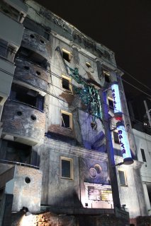 HOTEL MALTA（マルタ）(新宿区/ラブホテル)の写真『夜の外観１』by スラリン