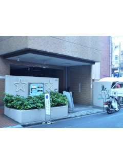 ジロー(新宿区/ラブホテル)の写真『昼の入口』by スラリン
