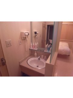 Re･stay（レステイ）府中(府中市/ラブホテル)の写真『３０３号室 洗面台』by みゃちょう