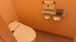 オリオン(新宿区/ラブホテル)の写真『303号室トイレ』by 春風拳