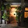 サザンクロス(新宿区/ラブホテル)の写真『夜の入口（近景）』by スラリン