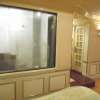 フランセ(八王子市/ラブホテル)の写真『702号室、ベッドからガラス越しに見たバスルーム』by もんが～
