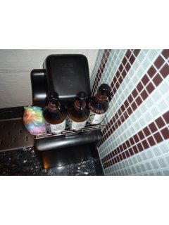 Aurorra(オーロラ)(あきる野市/ラブホテル)の写真『7号室浴室ボディソープなど』by スラリン