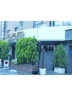 HOTEL WAKO(新宿区/ラブホテル)の写真『昼の入口』by スラリン
