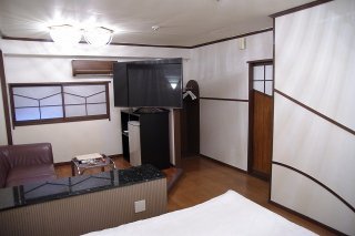 HOTEL Sun（サン）(新宿区/ラブホテル)の写真『401号室 奥からの景色』by マーケンワン