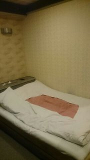 ドルフィン(新宿区/ラブホテル)の写真『301号室ベッド』by お姉さん大好き
