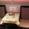 ホテル メープル(豊島区/ラブホテル)の写真『501号室 テーブル＆椅子のアップ』by 市