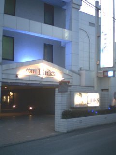 HOTEL Links（リンクス）(入間市/ラブホテル)の写真『朝の入り口』by もんが～