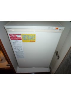 グランドカリビアンリゾートホテル(所沢市/ラブホテル)の写真『210号室冷蔵庫』by スラリン