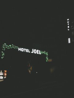 HOTEL JOEL(ジョエル)(戸田市/ラブホテル)の写真『夜の外観』by もんが～