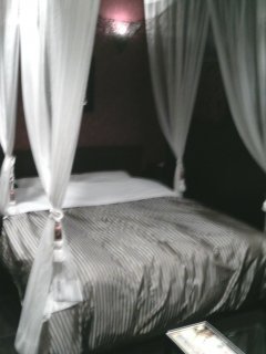 Hotel Bali&Thai 高尾店(八王子市/ラブホテル)の写真『103号室、ベッド』by もんが～