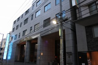 ホテル リンデン 湯島(文京区/ラブホテル)の写真『早朝の外観１』by スラリン
