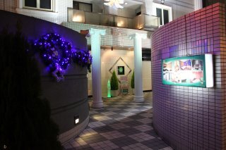 HOTEL STATION スクエア(台東区/ラブホテル)の写真『夜の入口２』by スラリン