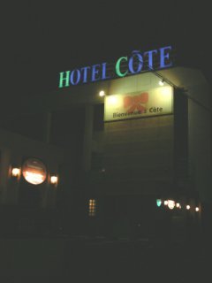 HOTEL RAMSES COTE（ラムセスコート）(川崎市宮前区/ラブホテル)の写真『夜の外観』by もんが～