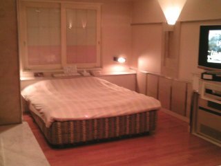フランセ(八王子市/ラブホテル)の写真『605号室、ベッド』by もんが～