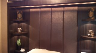 HOTEL AILU(アイル)(豊島区/ラブホテル)の写真『６０５号室 壁面インテリア』by ハンプティ・ダンプティ