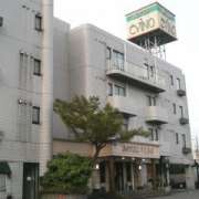 HOTEL VINO（ヴィーノ)(川口市/ラブホテル)の写真『昼の外観』by もんが～