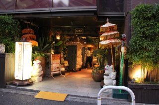 BaliAn RESORT(バリアンリゾート)新宿(新宿区/ラブホテル)の写真『早朝の入口（表側）』by スラリン
