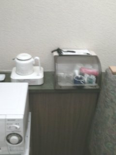 サンローラ(所沢市/ラブホテル)の写真『207号室、お茶とコーヒー類』by もんが～