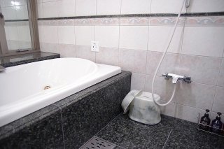 HOTEL CEAN新宿（セアン）(新宿区/ラブホテル)の写真『902号室 浴室』by マーケンワン