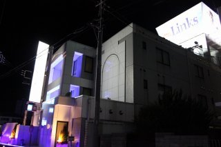 HOTEL Links（リンクス）(入間市/ラブホテル)の写真『夜の外観』by スラリン
