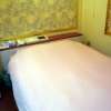 HOTEL アムール(台東区/ラブホテル)の写真『103号室 ベッドはそれなり広さをキープ』by nognog