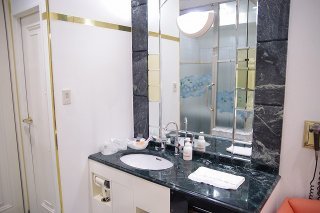 HOTEL CEAN新宿（セアン）(新宿区/ラブホテル)の写真『902号室 洗面台』by マーケンワン