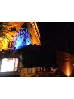 ホテル エルミタージュ中央店(相模原市/ラブホテル)の写真『夜の入口２』by スラリン
