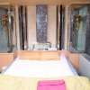 エレガンスイン(大阪市/ラブホテル)の写真『301号室 ベッドと周辺』by マーケンワン