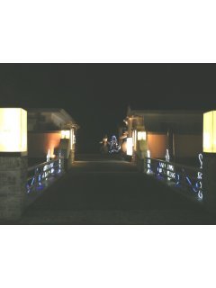 タカオアジール(八王子市/ラブホテル)の写真『夜の外観』by もんが～
