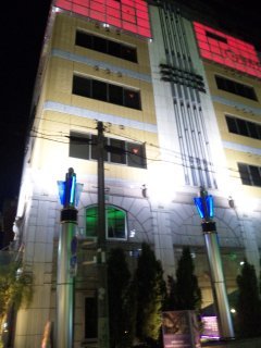 HOTEL GRAY(グレイ)(新宿区/ラブホテル)の写真『夜の外観』by 郷ひろし（運営スタッフ）