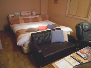 Hotel passo passo相模原店(相模原市/ラブホテル)の写真『306号室、ベッド』by もんが～
