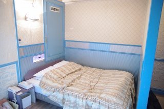 スタークレセント(立川市/ラブホテル)の写真『402号室 ベッド』by マーケンワン
