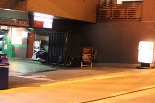 ホテル大和リゾート(世田谷区/ラブホテル)の写真『駐車場入口』by スラリン