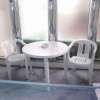 ユーズ難波(大阪市/ラブホテル)の写真『801号室　テーブルとチェア』by マーケンワン
