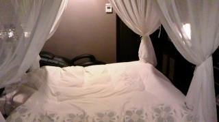 HOTEL Bali An Resort　新宿アイランド店(新宿区/ラブホテル)の写真『612号室ベッド』by ぴろりん