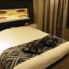 HOTEL COREST（コレスト）(中央区/ラブホテル)の写真『403号室 ベッド』by ホテルレポったー