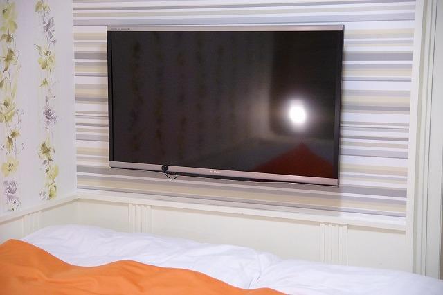 ホテル　エイト(新宿区/ラブホテル)の写真『202号室　大型テレビ』by マーケンワン