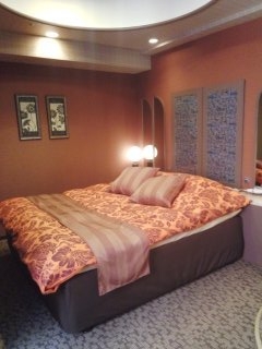 HOTEL WATER GATE札幌（ウォーターゲート）(札幌市中央区/ラブホテル)の写真『ベッド』by 北の大地