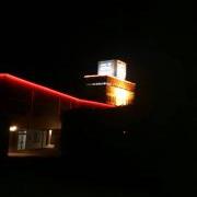 HOTEL Lilac（ライラック）(深谷市/ラブホテル)の写真『夜の外観です。』by ュー
