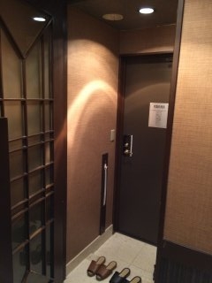Asian P-Door(アジアンピードア)(台東区/ラブホテル)の写真『入り口』by 子持ちししゃも