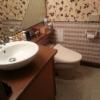 ＨOTEL Q(豊島区/ラブホテル)の写真『401号室　洗面所とトイレ　ウォッシュレットです』by Kenny