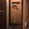 HOTEL  YAYAYA弐番館(台東区/ラブホテル)の写真『203号室、入り口はシンプルな作り』by 町田氏